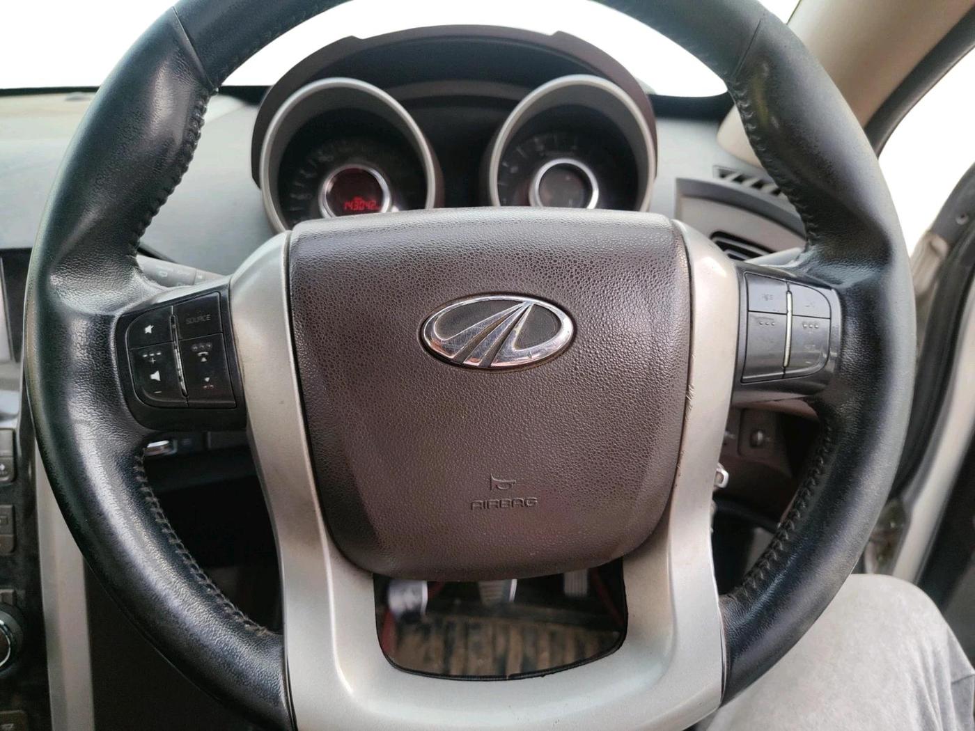 2012 Mahindra XUV500 W8, Diesel, Manual, 1,43,042 km, interior