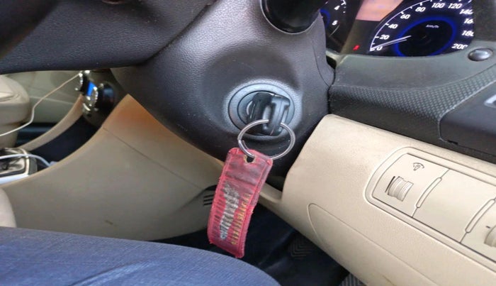 2013 Hyundai Verna FLUIDIC 1.6 CRDI SX, Diesel, Manual, 1,57,509 km, interior