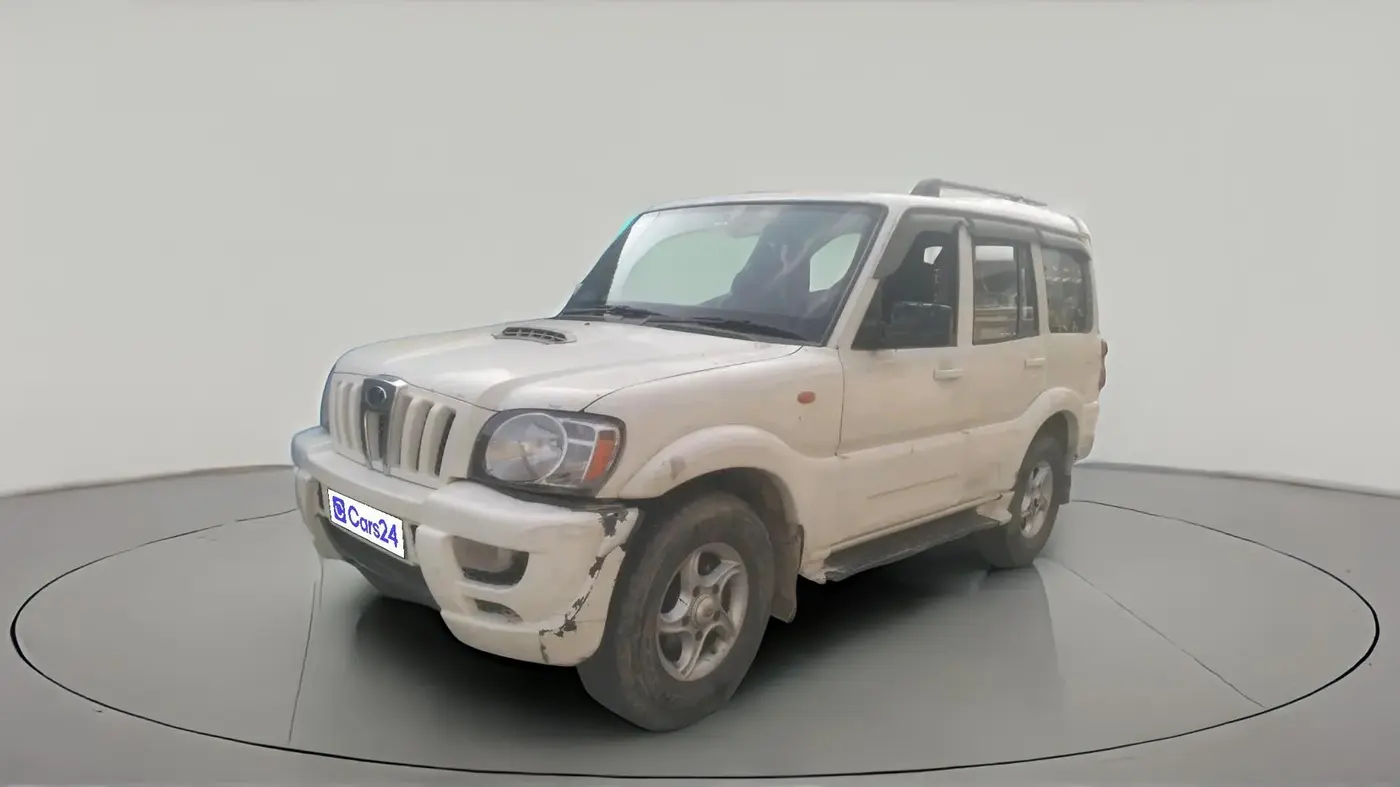 2014 Mahindra Scorpio SLE, Diesel, Manual, 1,07,001 km, exterior