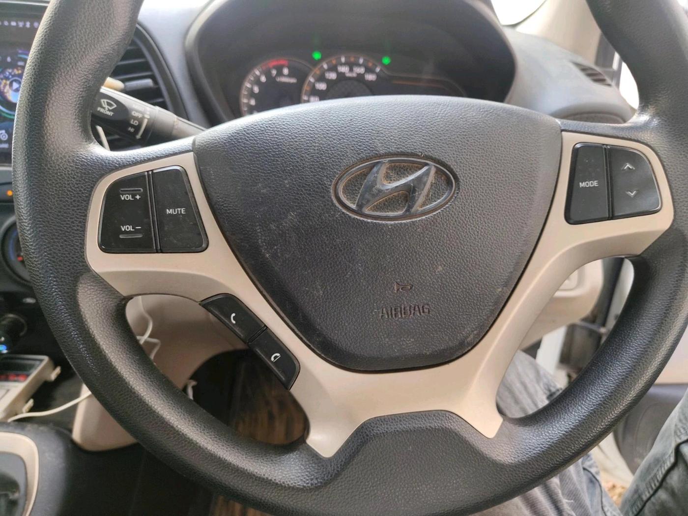 2019 Hyundai NEW SANTRO MAGNA, Petrol, Manual, 79,731 km, interior