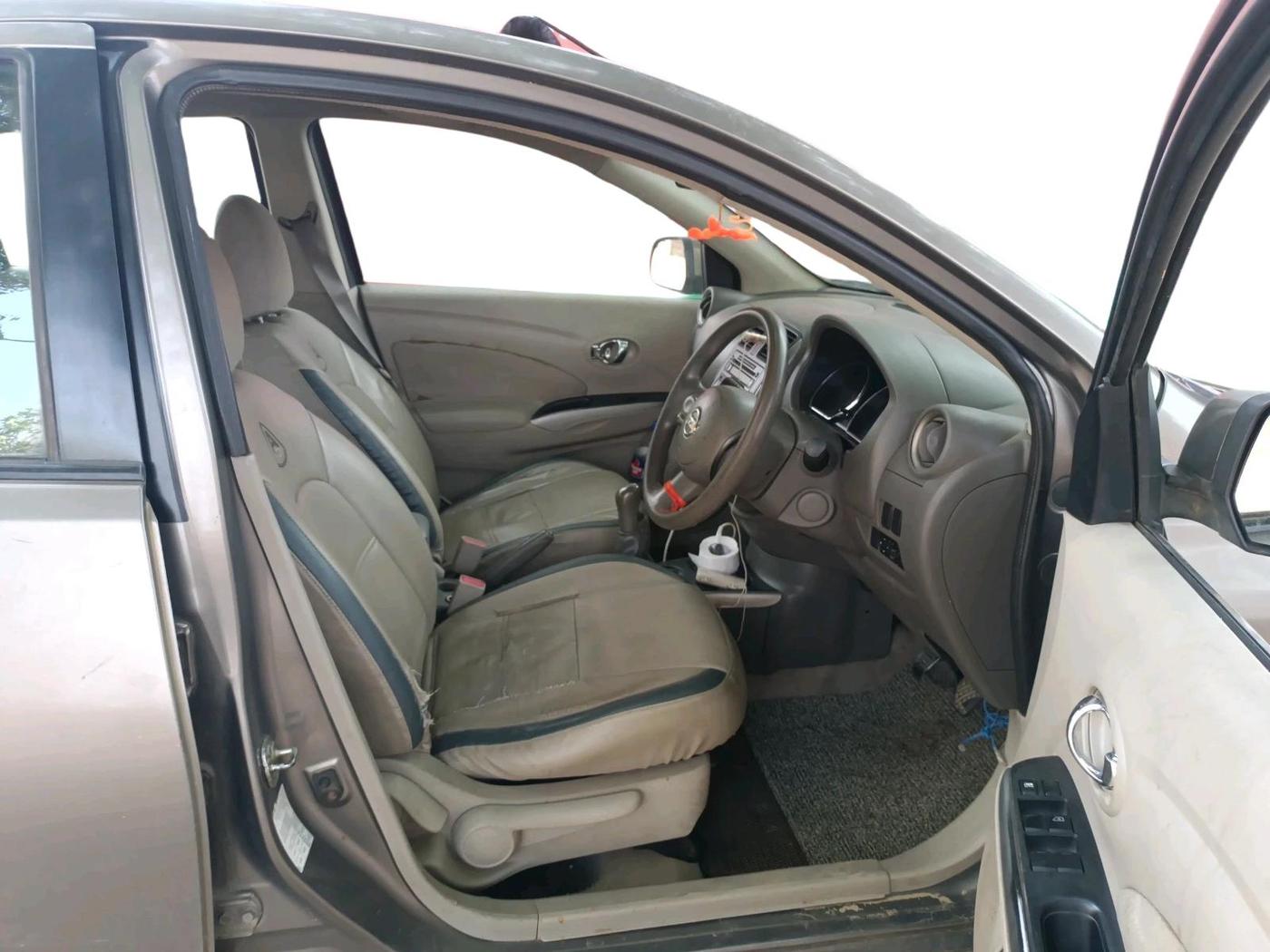 2013 Nissan Sunny XV DIESEL, Diesel, Manual, 1,35,284 km, interior