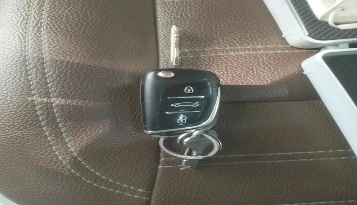 2013 Maruti Wagon R 1.0 LXI, CNG, Manual, 1,63,147 km, interior