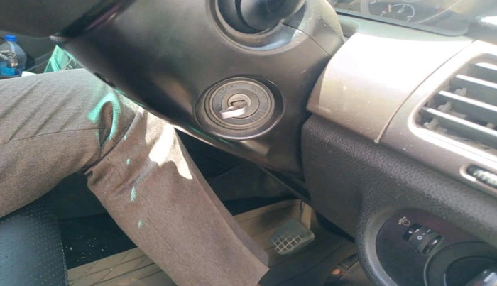 2016 Tata Safari Storme 2.2 EX 4X2, Diesel, Manual, 1,65,682 km, interior