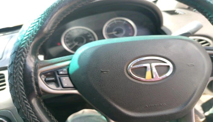 2016 Tata Safari Storme 2.2 EX 4X2, Diesel, Manual, 1,65,682 km, interior