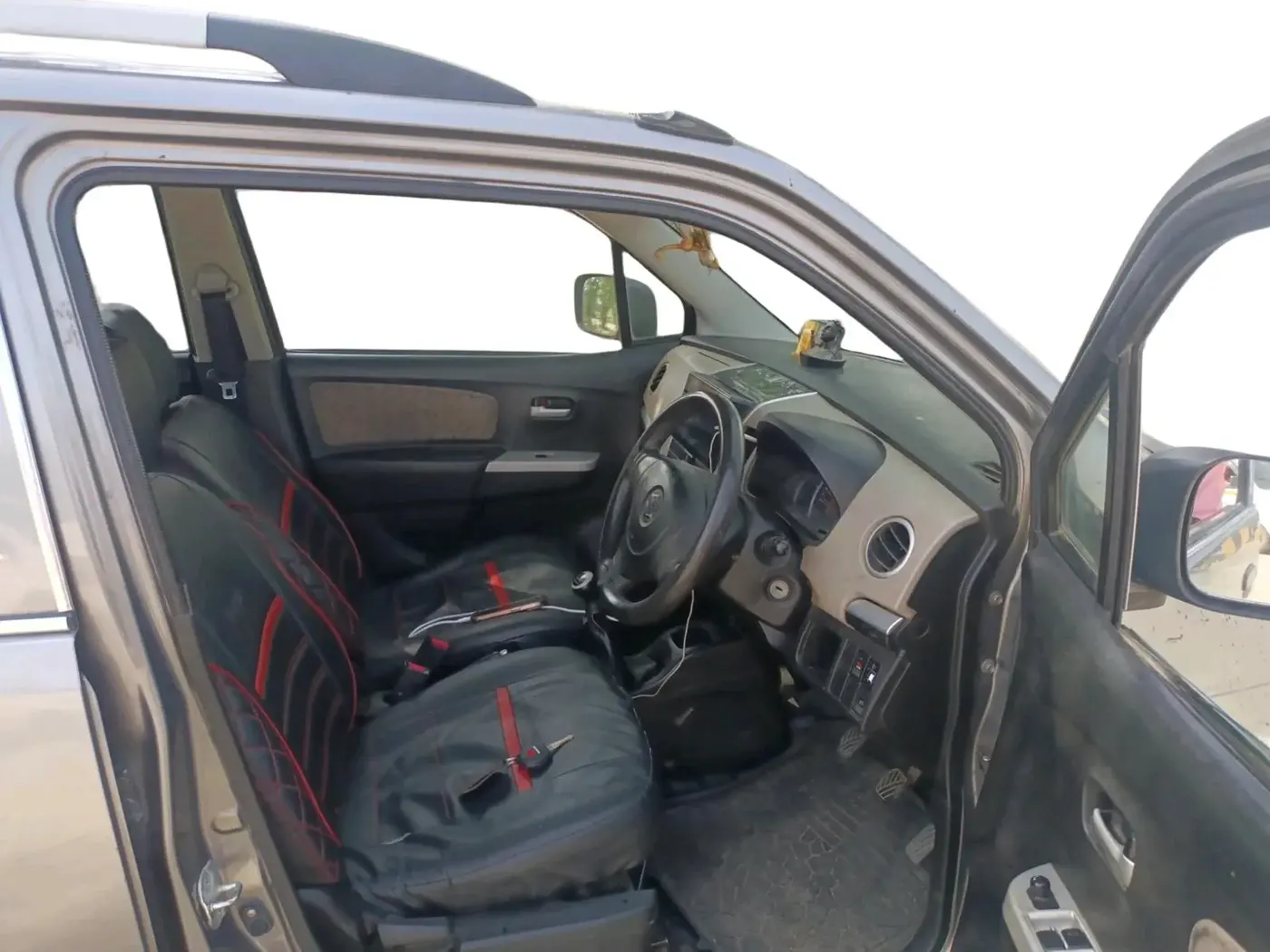 2015 Maruti Wagon R 1.0 VXI, Petrol, Manual, 89,367 km, interior