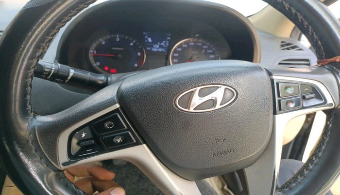 2014 Hyundai Verna FLUIDIC 1.6 CRDI, Diesel, Manual, 1,96,484 km, interior