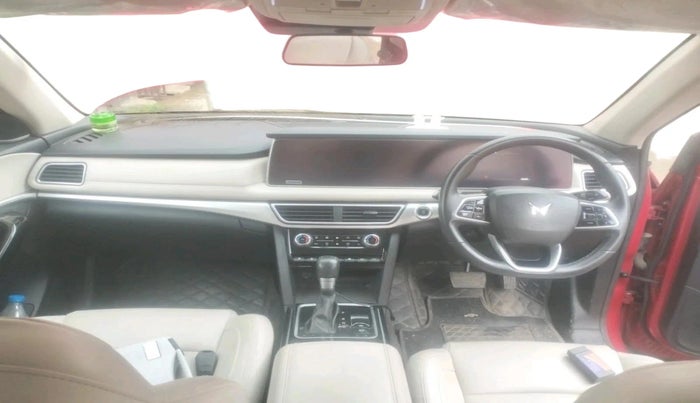 2023 Mahindra XUV700 AX 7 LUXURY D AWD AT 7 STR, Diesel, Automatic, 96,065 km, interior