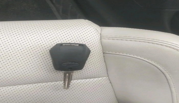 2023 Mahindra XUV700 AX 7 LUXURY D AWD AT 7 STR, Diesel, Automatic, 96,065 km, interior