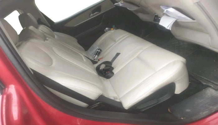 2023 Mahindra XUV700 AX 7 LUXURY D AWD AT 7 STR, Diesel, Automatic, 96,065 km, interior