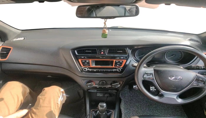 2017 Hyundai i20 Active 1.2 S, Petrol, Manual, 88,361 km, interior