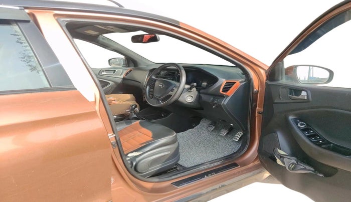 2017 Hyundai i20 Active 1.2 S, Petrol, Manual, 88,361 km, interior