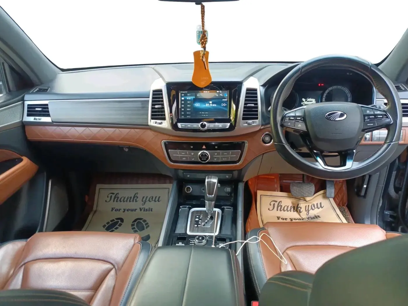 2019 Mahindra ALTURAS G4 4WD AT, Diesel, Automatic, 54,895 km, interior