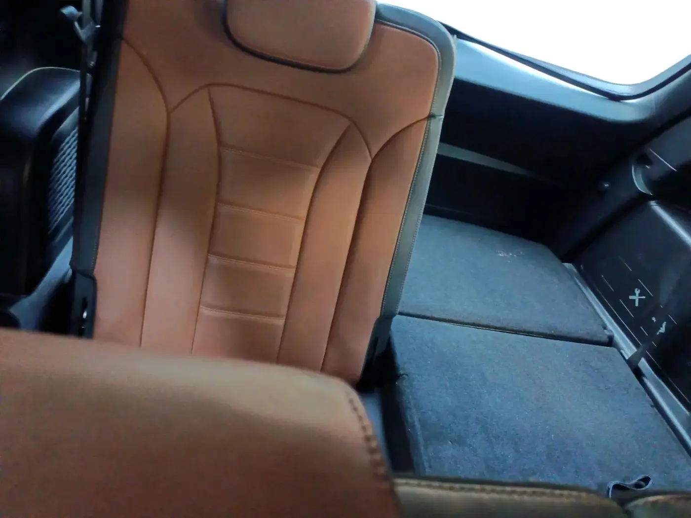 2019 Mahindra ALTURAS G4 4WD AT, Diesel, Automatic, 54,895 km, interior