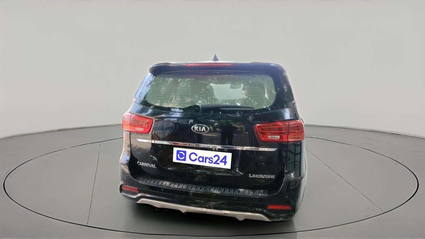 2020 KIA CARNIVAL LIMOUSINE 2.2 7 STR, Diesel, Automatic, 1,61,318 km, exterior