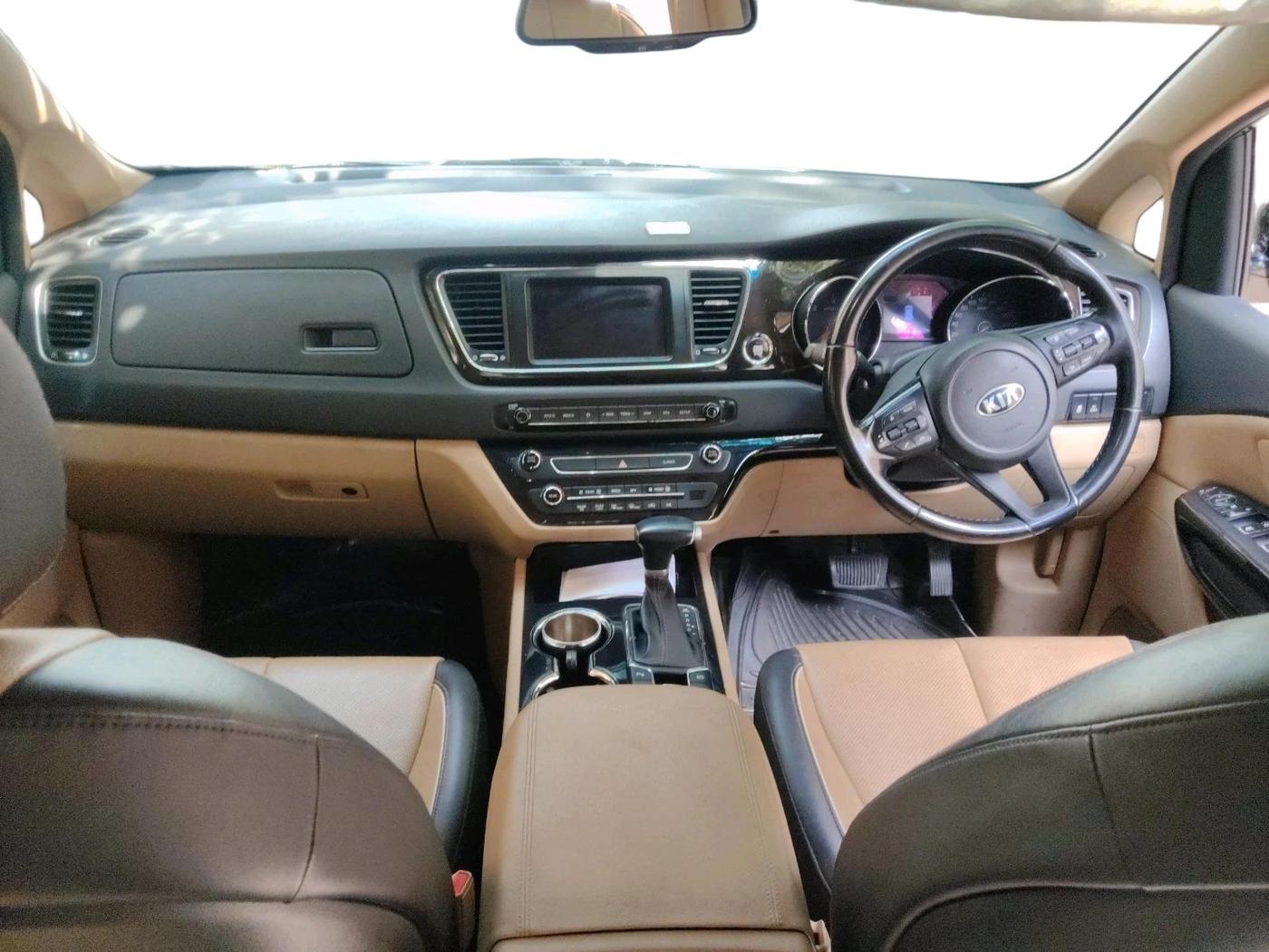 2020 KIA CARNIVAL LIMOUSINE 2.2 7 STR, Diesel, Automatic, 1,61,318 km, interior
