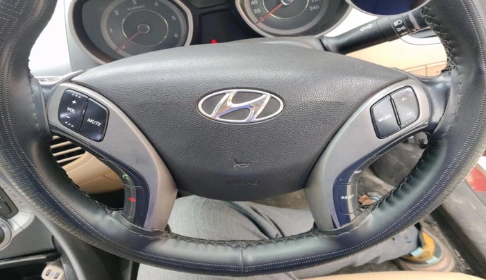 2013 Hyundai New Elantra 1.6 CRDI, Diesel, Manual, 81,000 km, interior