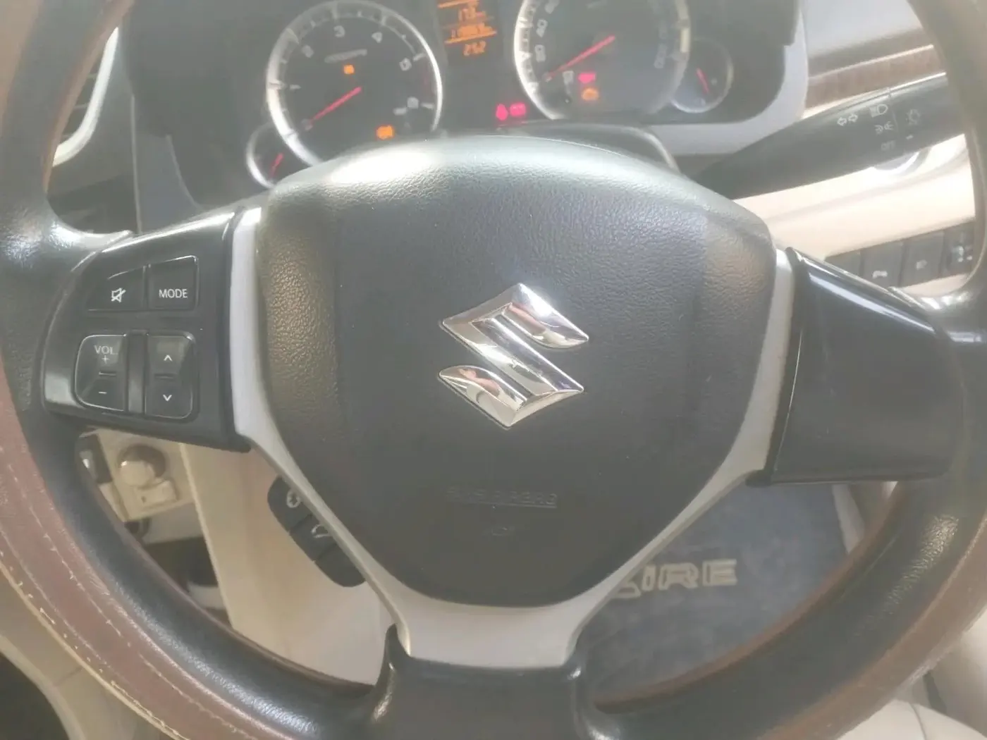 2015 Maruti Swift Dzire ZDI, Diesel, Manual, 1,19,869 km, interior