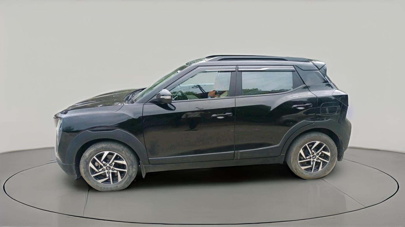 2024 Mahindra XUV 3XO AX5 1.5 Turbo Diesel, Diesel, Manual, 63,994 km, exterior