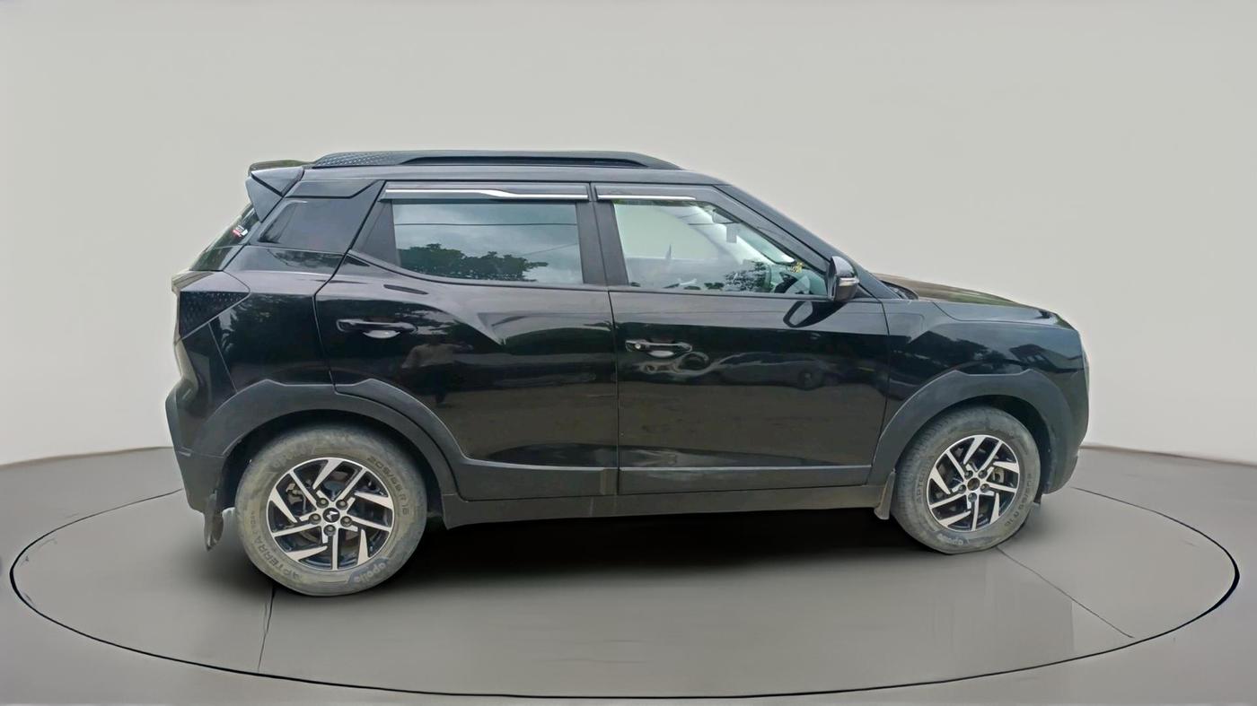 2024 Mahindra XUV 3XO AX5 1.5 Turbo Diesel, Diesel, Manual, 63,994 km, exterior
