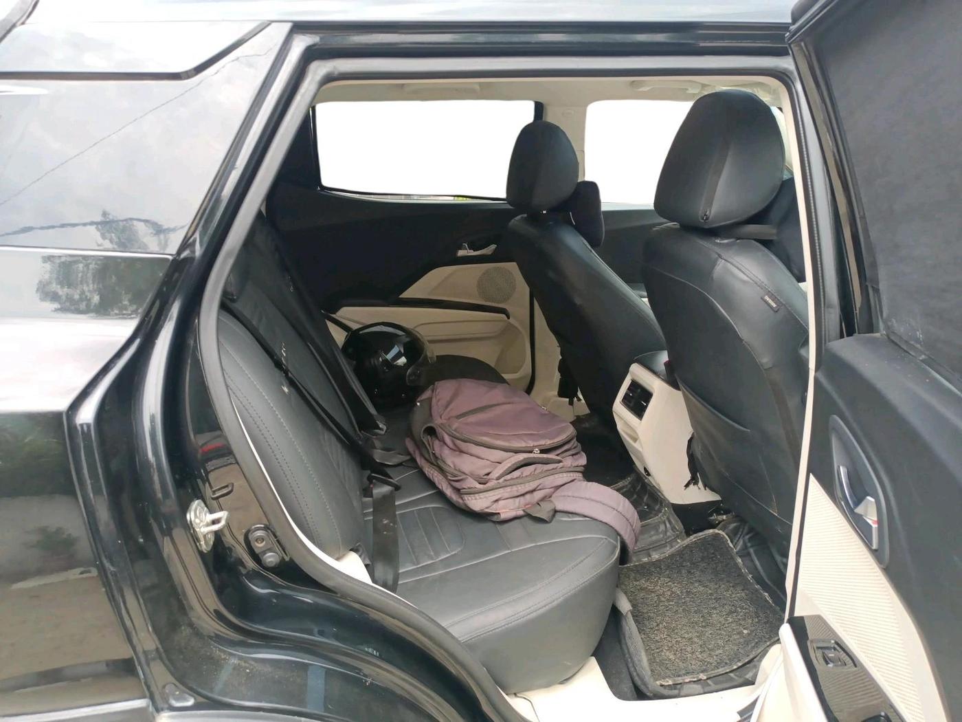 2024 Mahindra XUV 3XO AX5 1.5 Turbo Diesel, Diesel, Manual, 63,994 km, interior