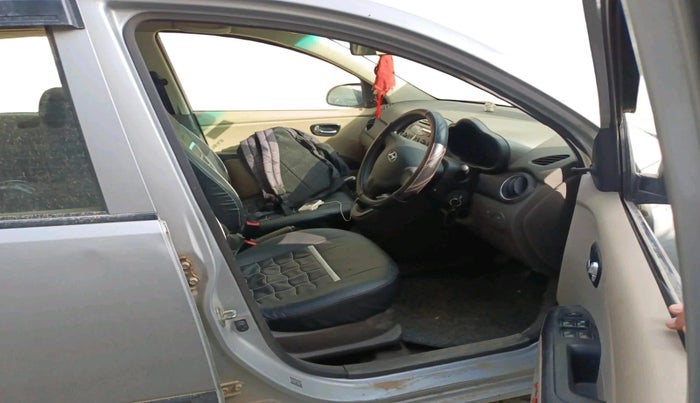 2016 Hyundai i10 SPORTZ 1.1, Petrol, Manual, 60,582 km, interior