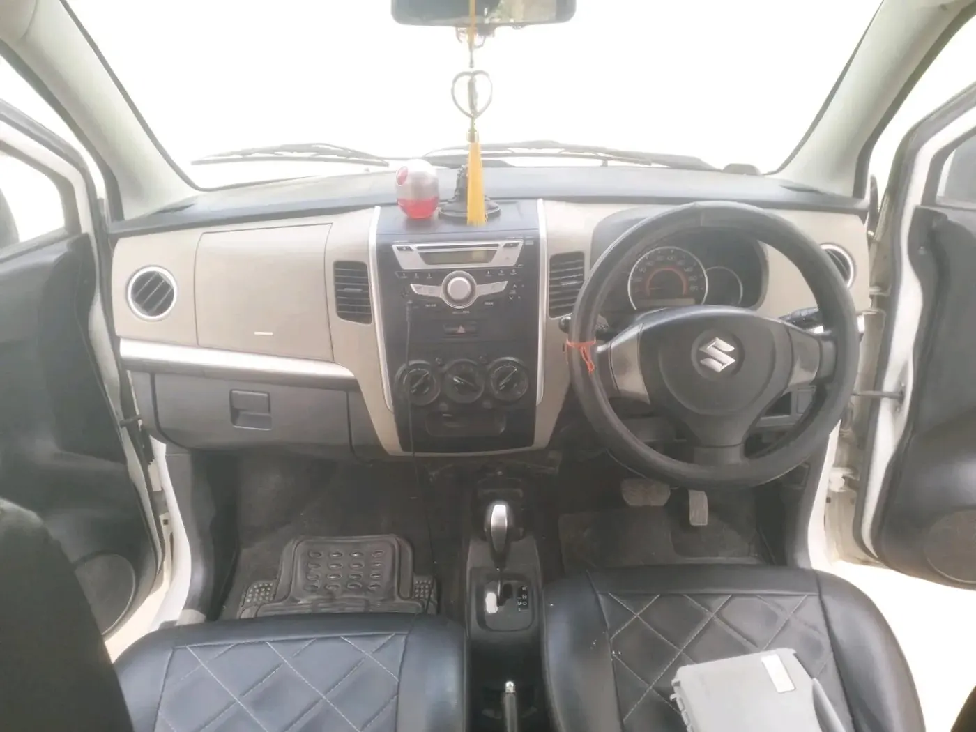 2015 Maruti Wagon R 1.0 VXI AMT, Petrol, Automatic, 76,606 km, interior