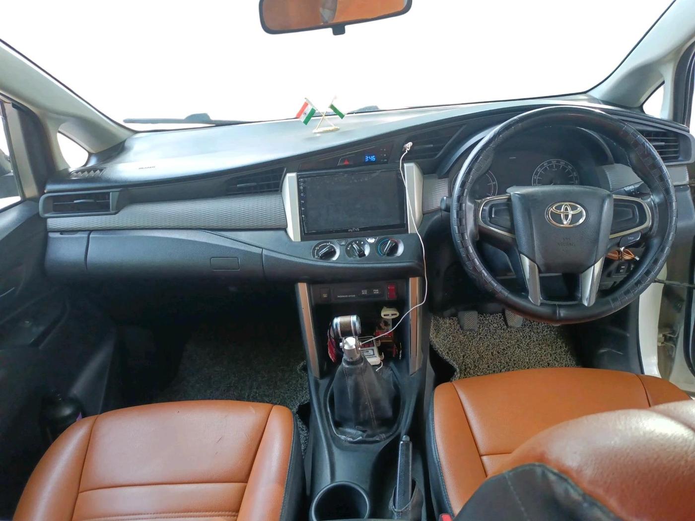 2017 Toyota Innova Crysta 2.4 G 8 STR, Diesel, Manual, 2,38,060 km, interior
