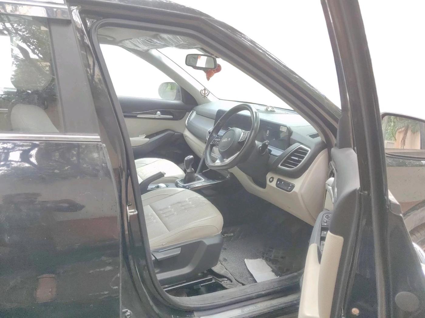 2023 KIA SELTOS  HTX 1.5 PETROL MT, Petrol, Manual, 16,499 km, interior