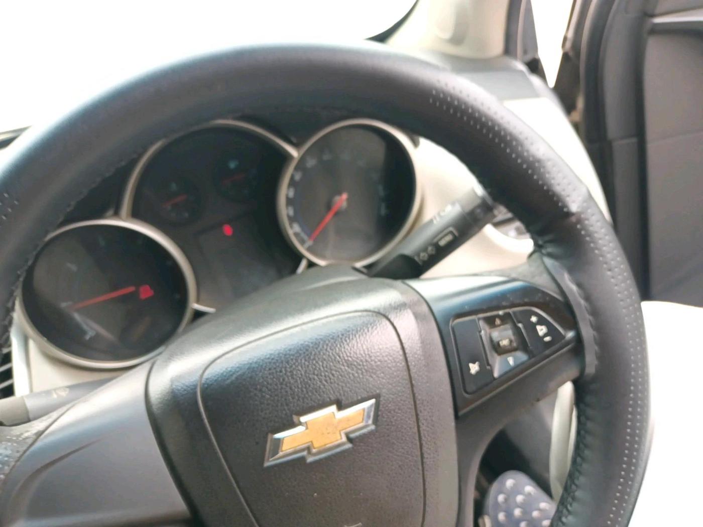 2011 Chevrolet Cruze LT, Diesel, Manual, 1,10,393 km, interior