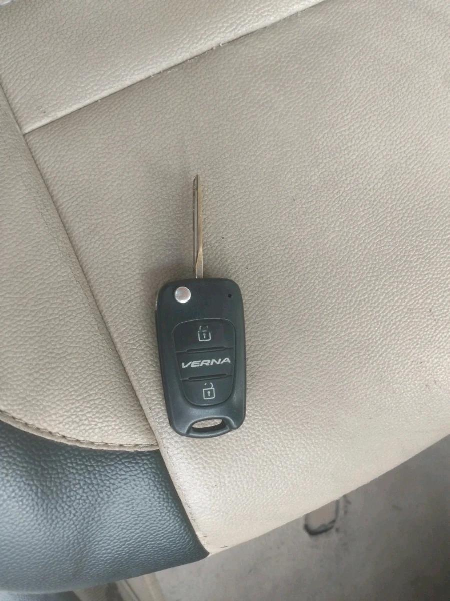 2012 Hyundai Verna FLUIDIC 1.6 CRDI EX, Diesel, Manual, 84,112 km, interior