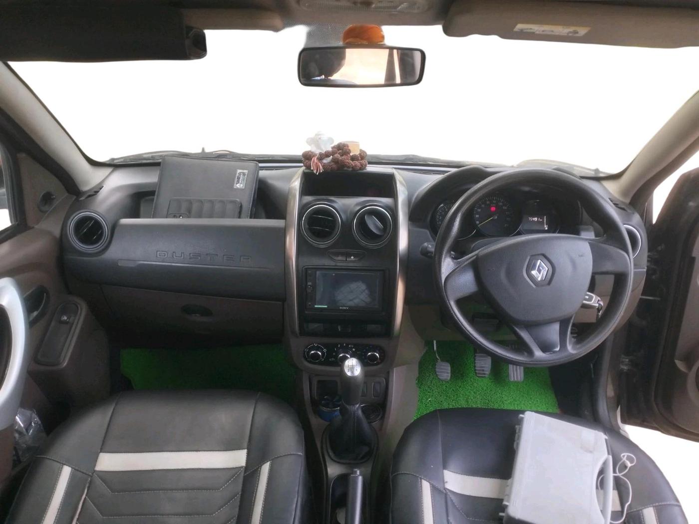 2019 Renault Duster RXE PETROL, Petrol, Manual, 75,491 km, interior