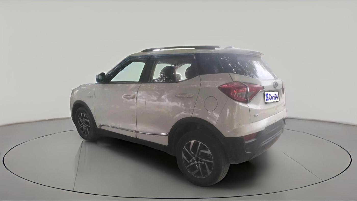 2021 Mahindra XUV300 W6 1.5 Diesel, Diesel, Manual, 70,204 km, exterior