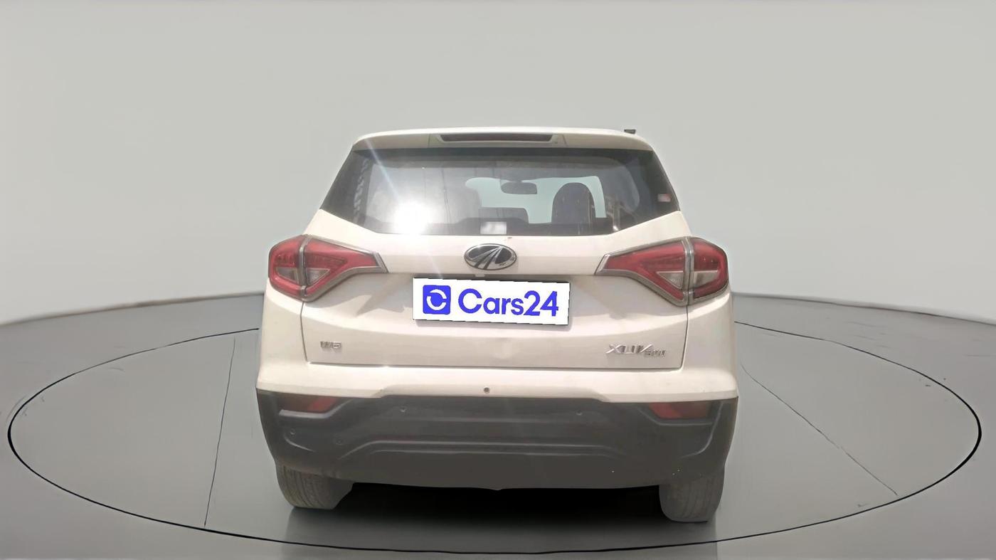 2021 Mahindra XUV300 W6 1.5 Diesel, Diesel, Manual, 70,204 km, exterior