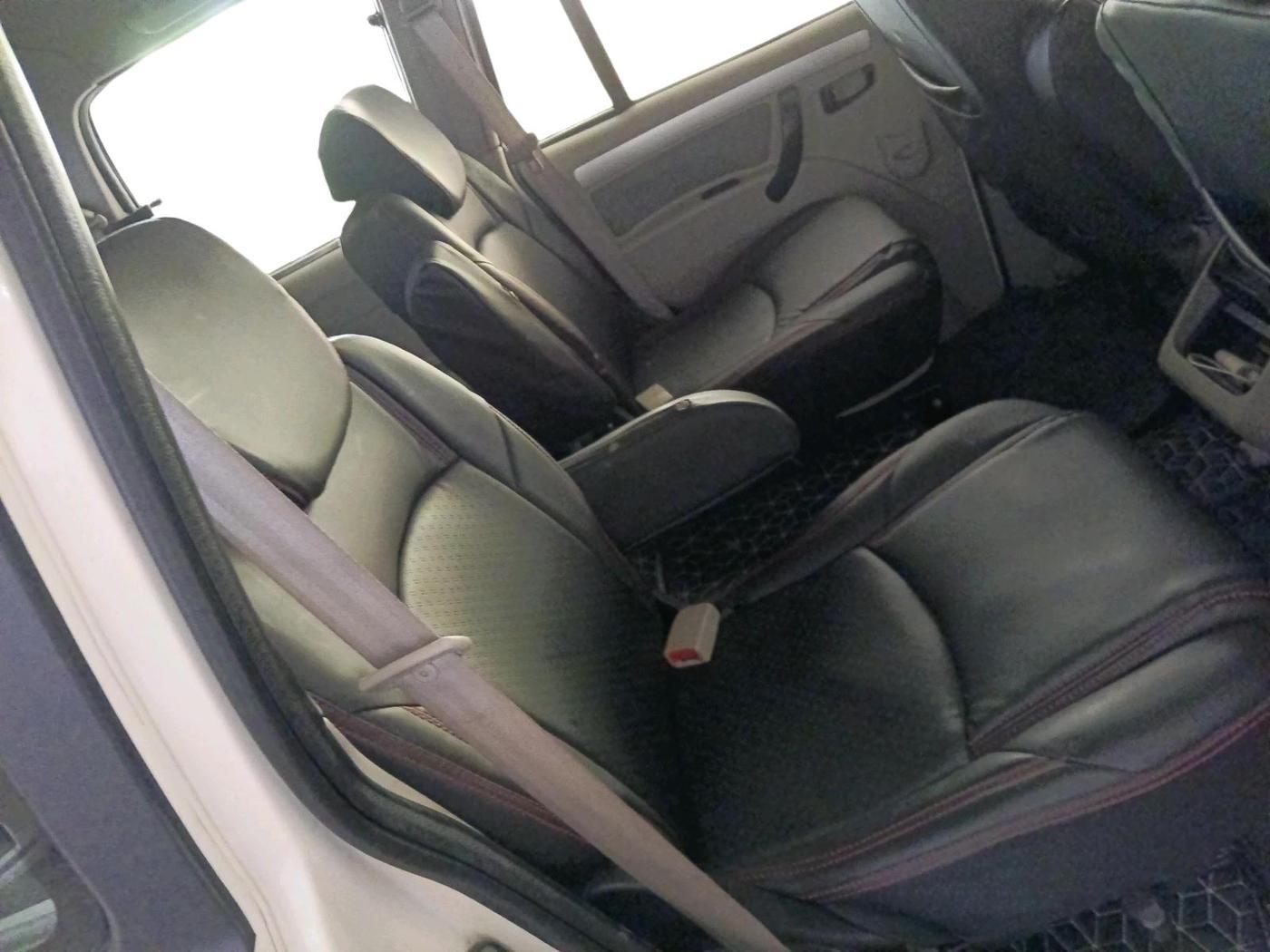 2015 Mahindra Scorpio S10, Diesel, Manual, 1,52,217 km, interior