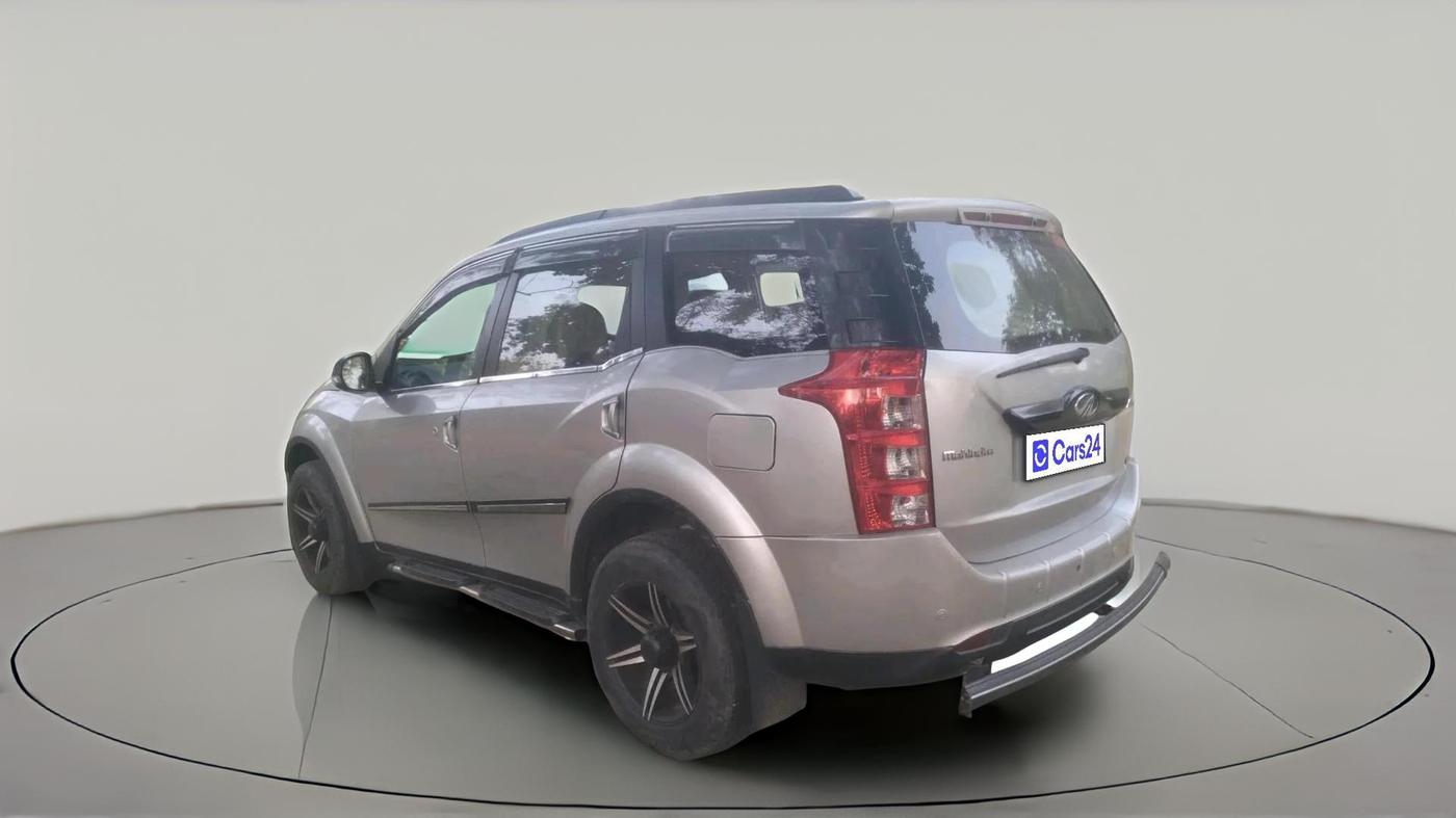 2015 Mahindra XUV500 W4, Diesel, Manual, 77,708 km, exterior