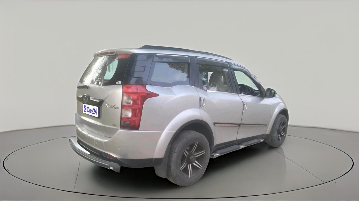 2015 Mahindra XUV500 W4, Diesel, Manual, 77,708 km, exterior