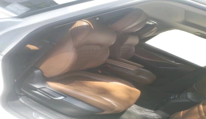 2021 MG GLOSTER SAVVY 6 STR 2.0 TWIN TURBO 4WD, Diesel, Automatic, 1,06,569 km, interior