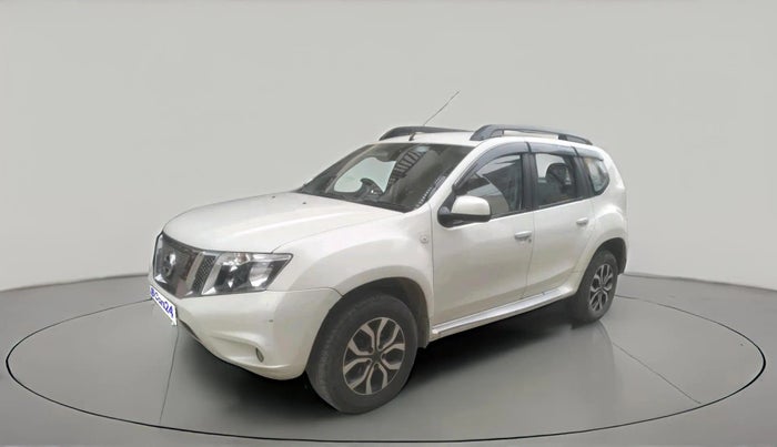 2015 Nissan Terrano XL O (D), Diesel, Manual, 1,17,589 km, exterior