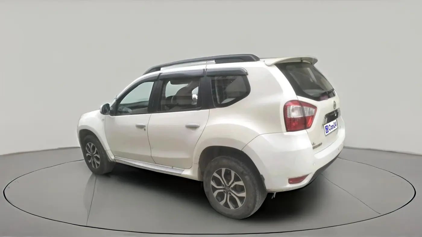 2015 Nissan Terrano XL O (D), Diesel, Manual, 1,17,589 km, exterior