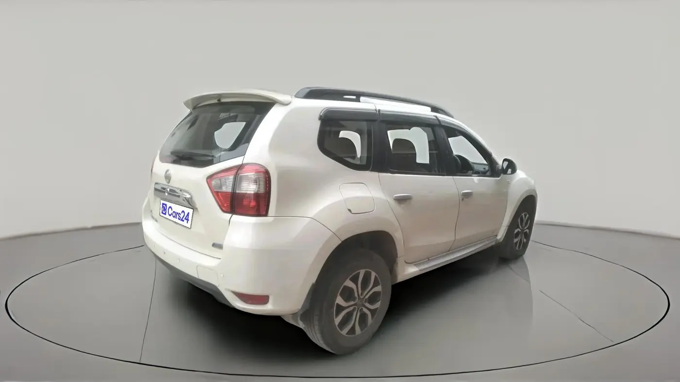 2015 Nissan Terrano XL O (D), Diesel, Manual, 1,17,589 km, exterior