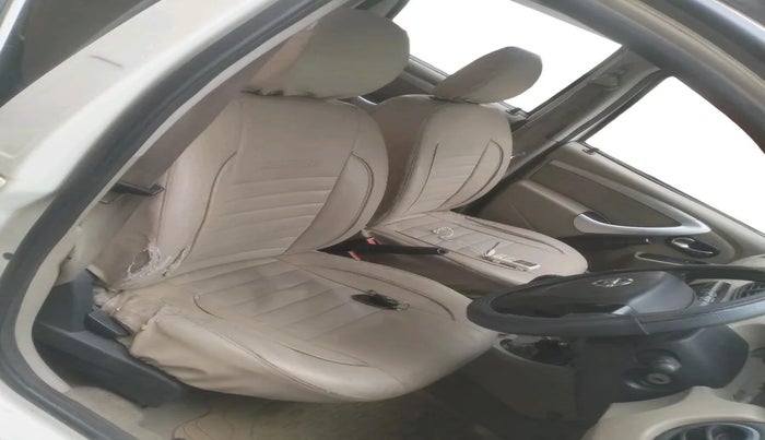 2015 Nissan Terrano XL O (D), Diesel, Manual, 1,17,589 km, interior