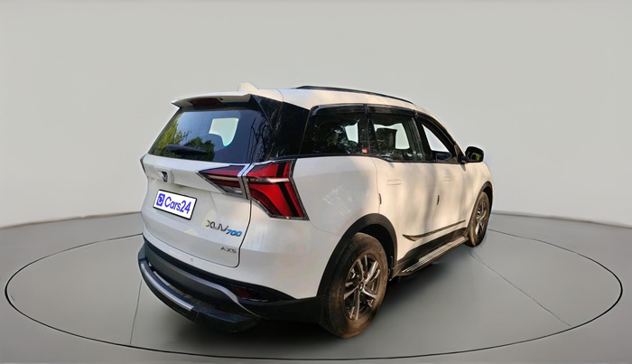 2022 Mahindra XUV700 AX 5 P MT 7 STR, Petrol, Manual, 18,893 km, exterior