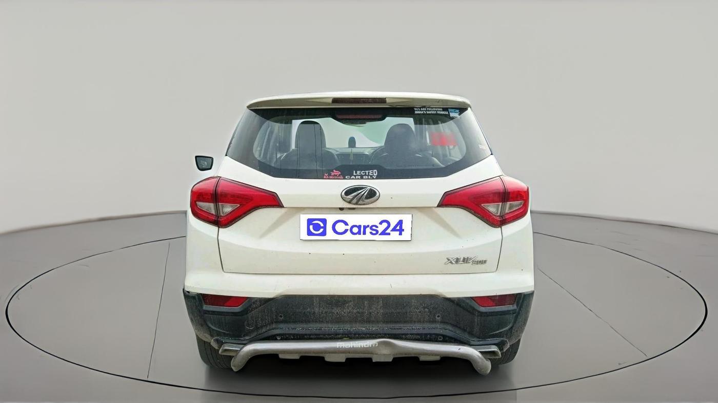 2021 Mahindra XUV300 W4 1.5 DIESEL, Diesel, Manual, 1,45,277 km, exterior