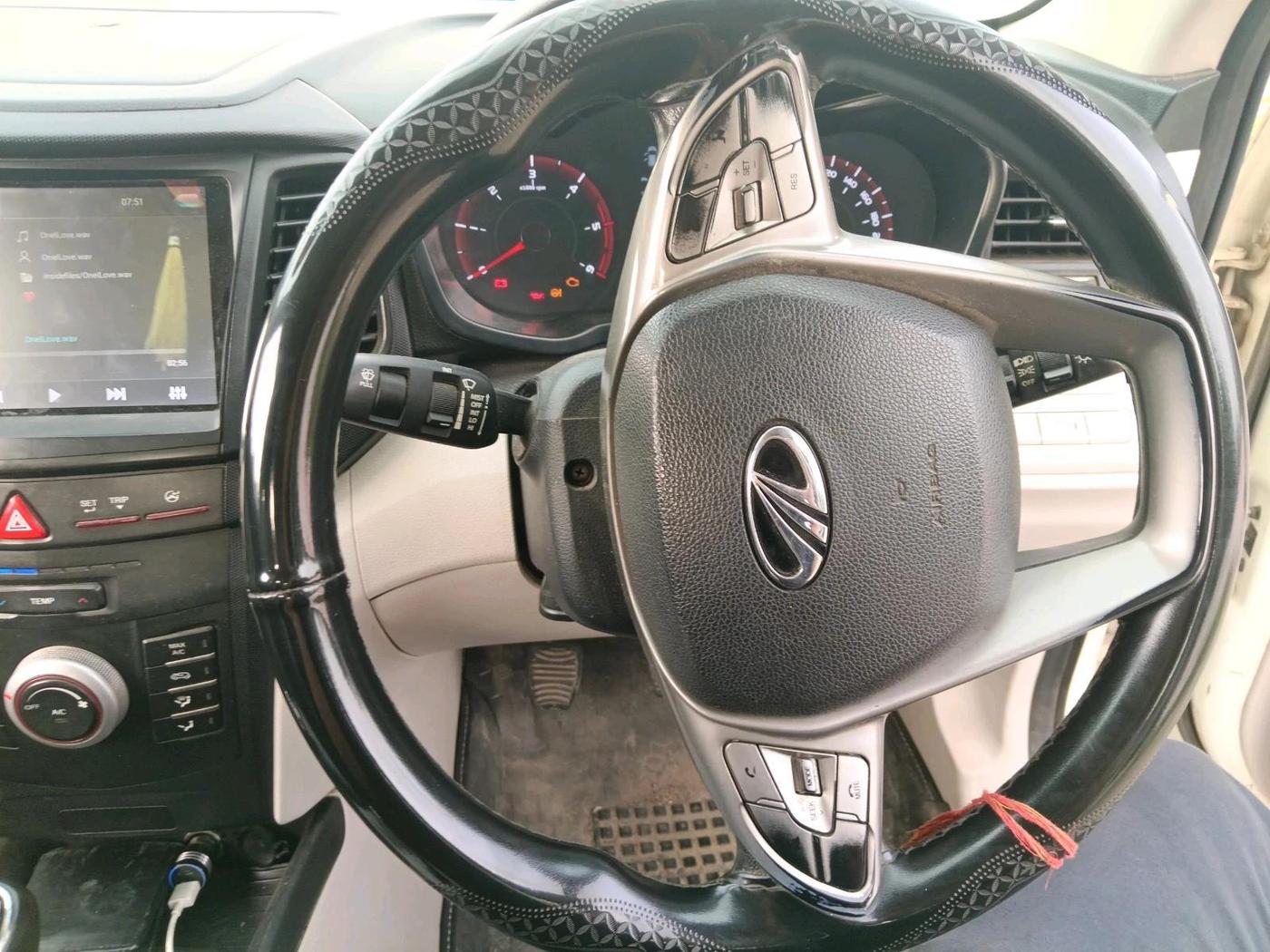2021 Mahindra XUV300 W4 1.5 DIESEL, Diesel, Manual, 1,45,277 km, interior