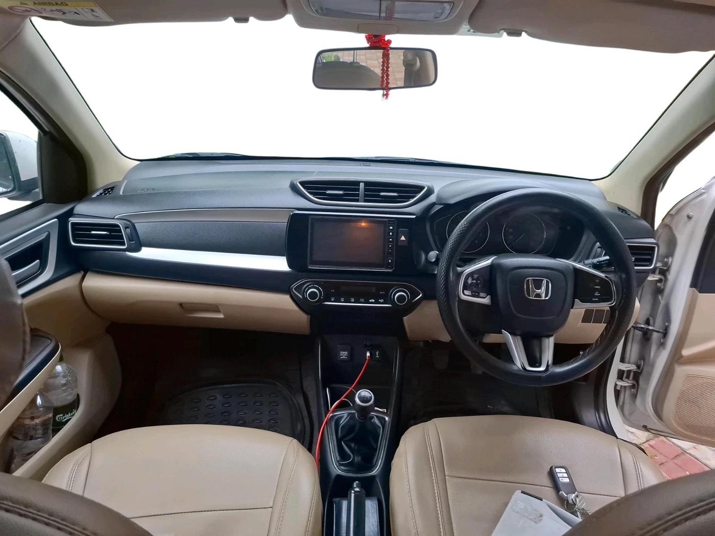 2021 Honda Amaze 1.2L I-VTEC VX, Petrol, Manual, 1,23,288 km, interior