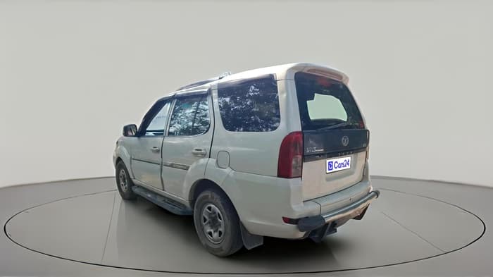 2015 Tata Safari Storme 2.2 EX 4X2, Diesel, Manual, 1,31,570 km, exterior
