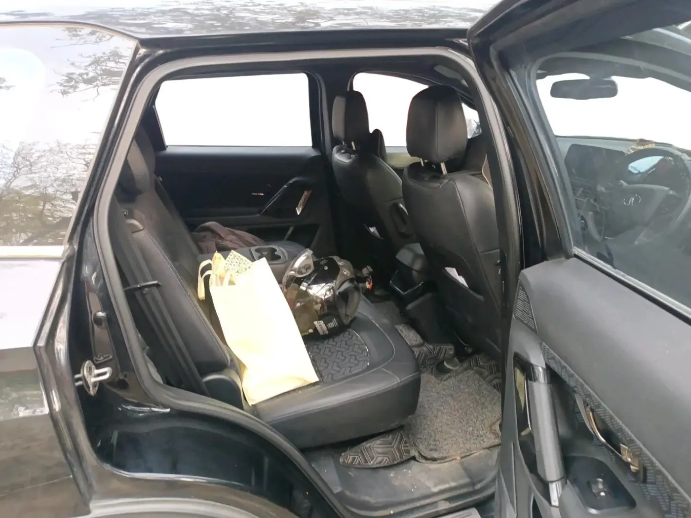 2023 Tata Safari XZA PLUS DARK EDITION, Diesel, Automatic, 1,08,708 km, interior
