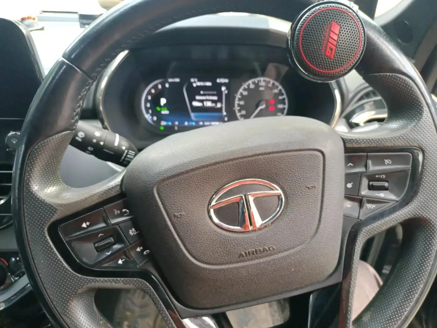 2023 Tata Safari XZA PLUS DARK EDITION, Diesel, Automatic, 1,08,708 km, interior