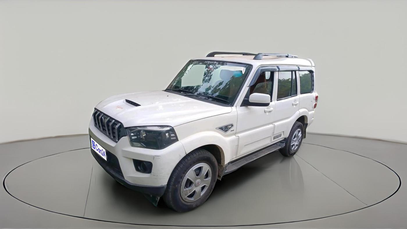 2018 Mahindra Scorpio S7, Diesel, Manual, 51,558 km, exterior