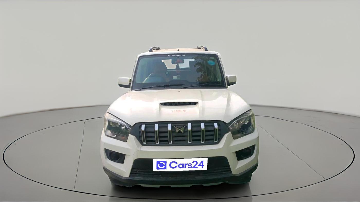 2018 Mahindra Scorpio S7, Diesel, Manual, 51,558 km, exterior